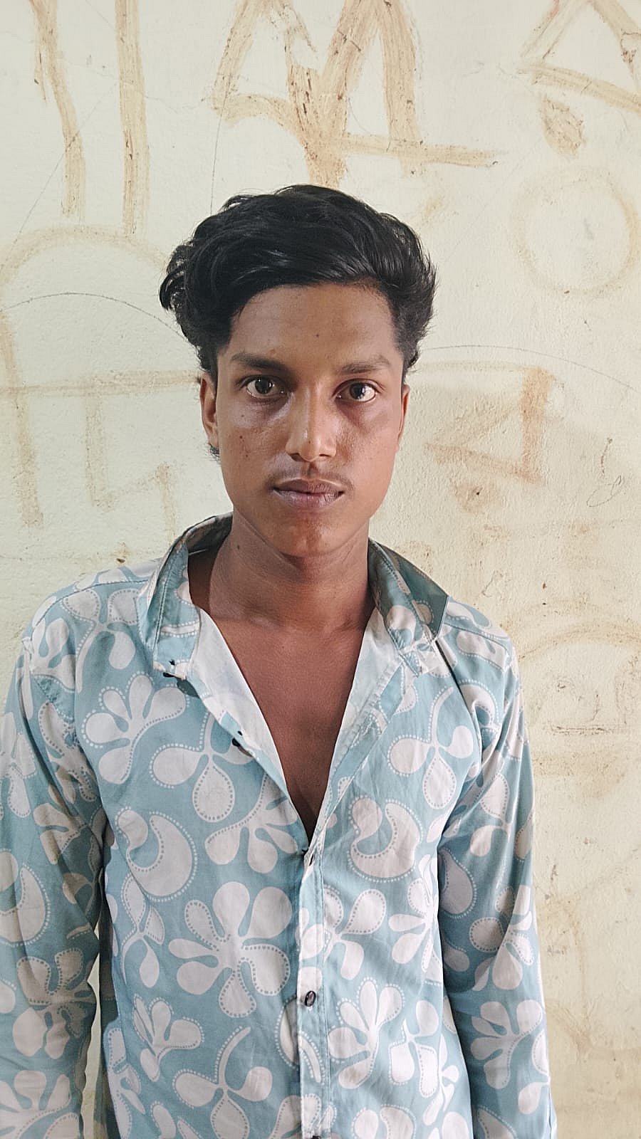 গাজীপুরে স্ত্রীকে ‘পিস্তল’ দেখিয়ে ভয় প্রদর্শন ও যৌতুক নির্যাতন: গ্রেপ্তারের পর জানা গেল সেটি ‘লাইটার’