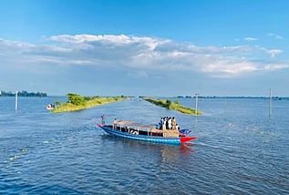 বর্ষায় অপরূপ রূপ নিয়েছে চলনবিল: পরিবেশবান্ধব পর্যটনের অপার সম্ভাবনা